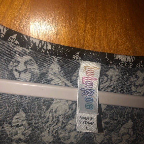 Lularoe Disney Villain Scar Lion King Irma Shirt L - Picture 4 of 4